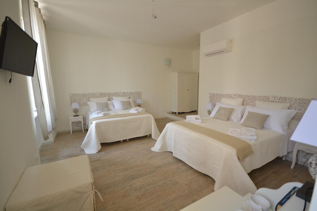 Guest house Casa Dane' 3*